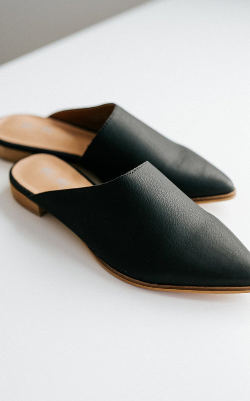 Black Sangria Slides