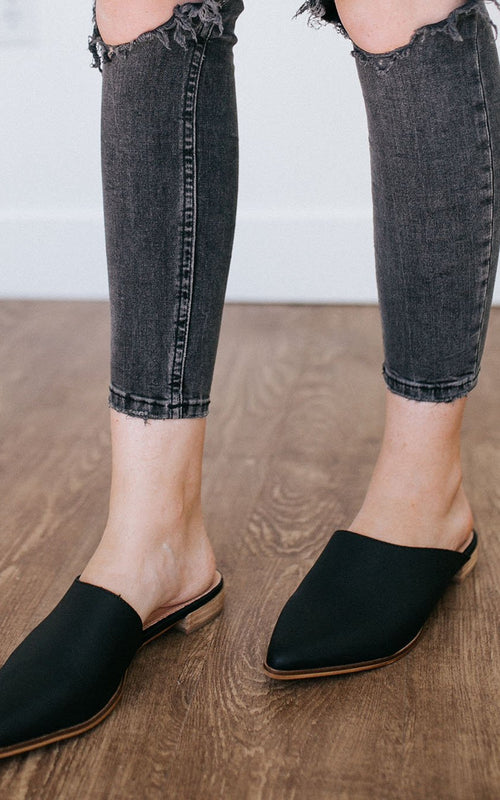 Black Sangria Slides